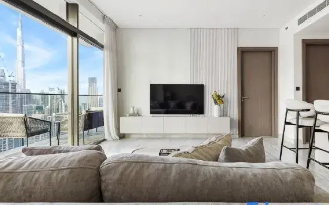 Modern 1BR Apartment with Burj Khalifa View