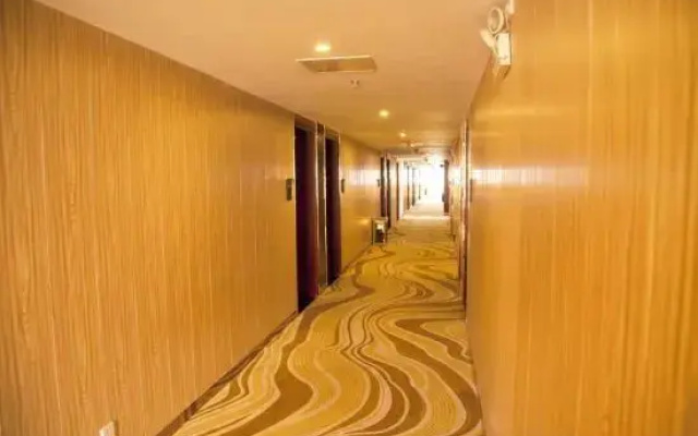 Huayue Hotel