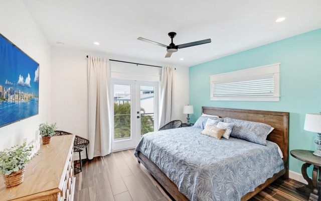 Crystal Waves Oasis