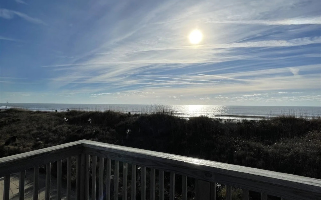 20 Ocean Odyssey Studio Bedroom Condo by RedAwning