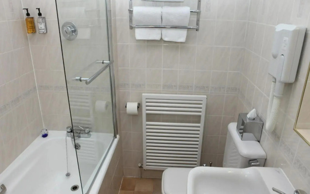 Gatwick Cambridge Hotel