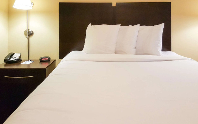 Mainstay Suites Rogers