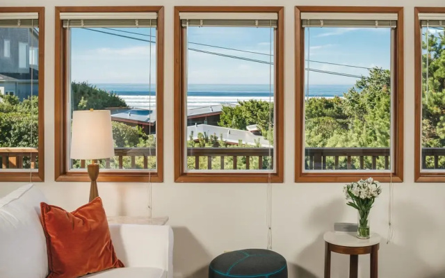 Beeswax & Beach by Avantstay - Fireplace & Ocean Views