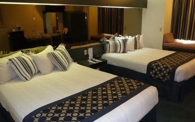 Rodeway Inn & Suites
