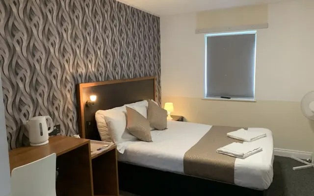 Imperial Salford Hotel