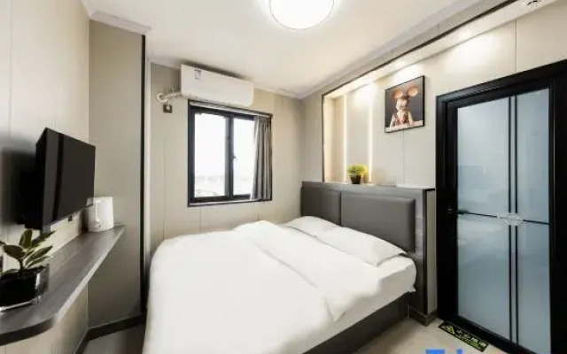 Miyue Homestay (Zhengzhou First Affiliated Hospital East Campus)