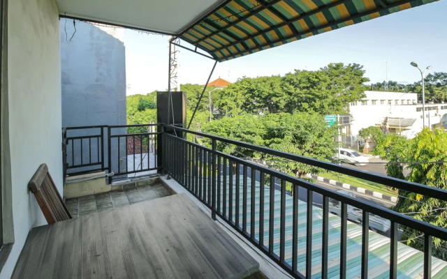 Tuban Torres Accomodation by OYO Rooms