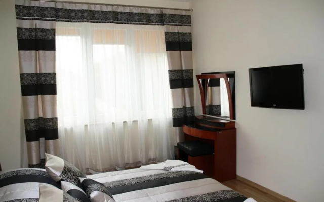 Hotel For You