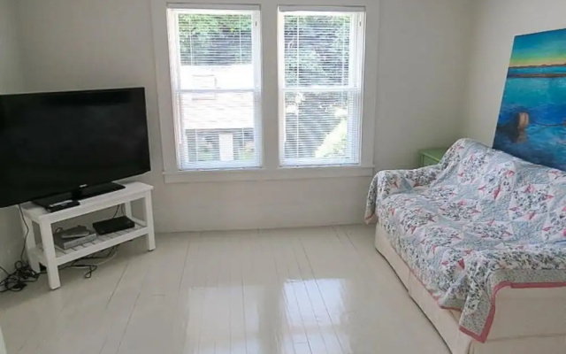 54 Cross Street - Three Bedroom House