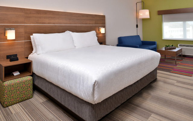 Holiday Inn Express & Suites Wildwood The Villages by IHG