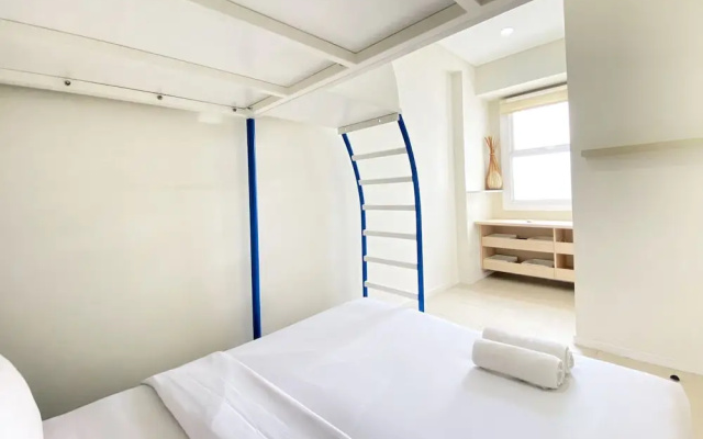 Fancy And Nice 2Br Apartment At Parahyangan Residence
