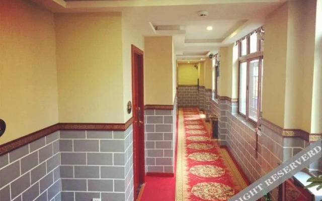 Lanjing Homestay (Kaili Miao Dong Ethnic Park)
