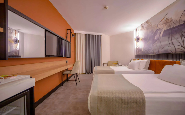 Best Western Plus Khan Hotel
