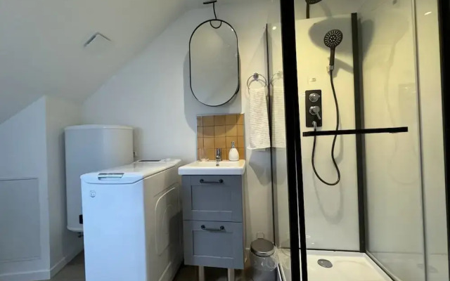 Modern Comfort in the Heart of Le Mans