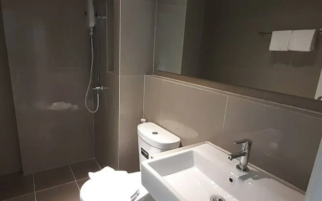Dhanakarn5 Hotel