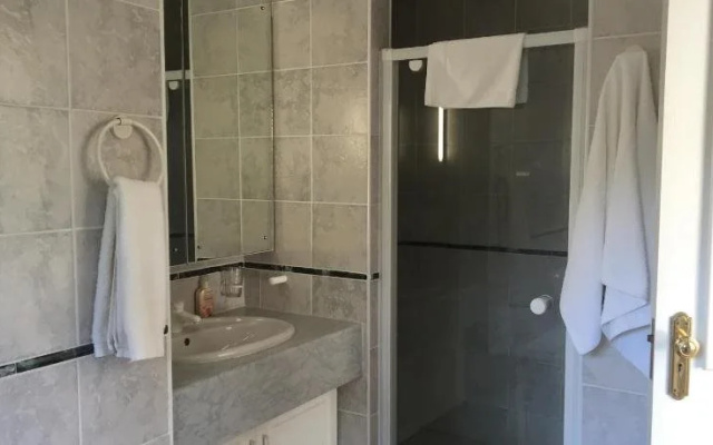 Tranquille Manor Guesthouse