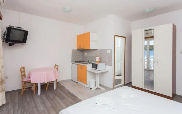 Azzurra Apartments