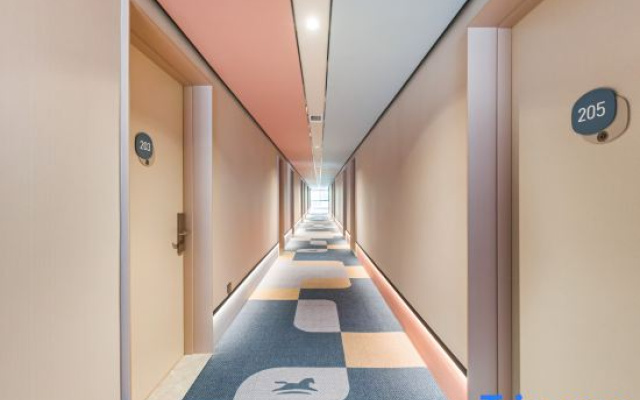 HanTing Hotel (Jiaxing Haiyan Academy)