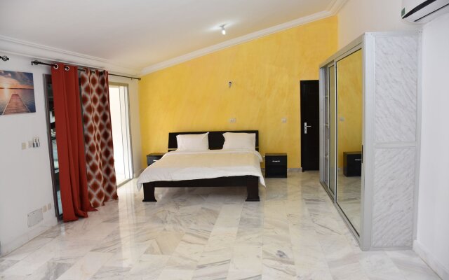 Azur Résidence' Cocody in Abidjan, Cote d'Ivoire from 152$, photos, reviews - zenhotels.com