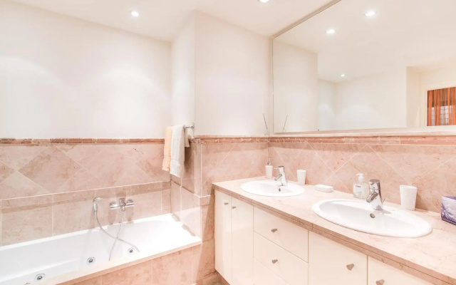 Alzaro 02 DELUXE SEA VIEW 2B