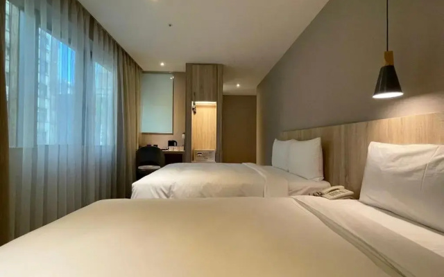 N hotel