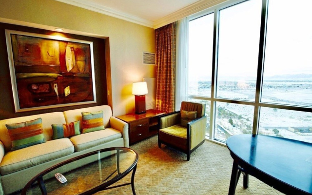 Suites at Signature