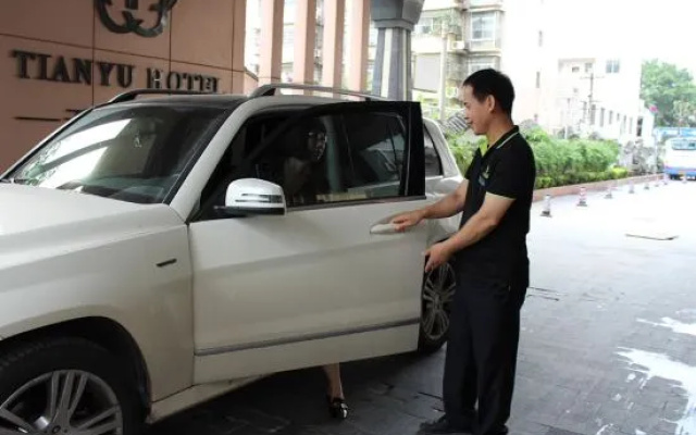 Fengya Hotel (Nanning Wuyi Road Jiangnan Wanda)