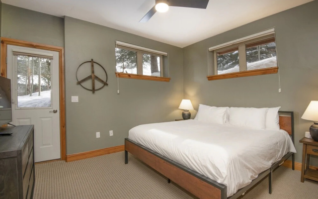 Timberfalls 1902 2 Bedroom Condo by RedAwning