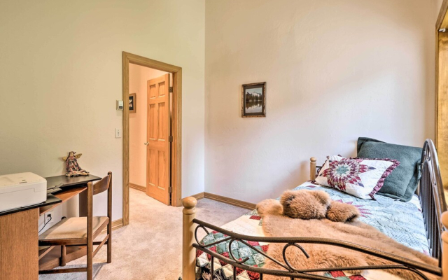 Alpine Escape w/ Mtn Views in Blue River!