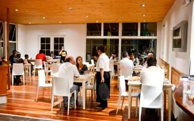 Hotel Robledal