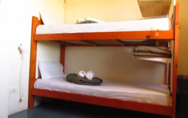 Hostel Aves Del Lago
