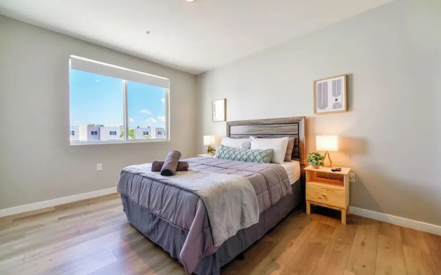 Stylish Townhouses by Design District