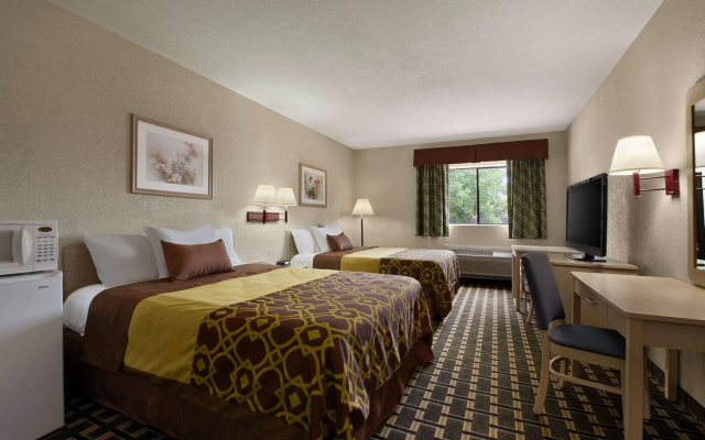 Days Inn by Wyndham Childress