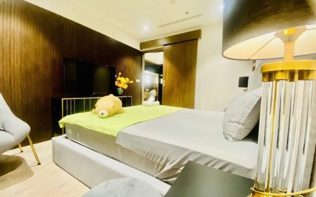 Sunrise City Alm's Luxury Apartment