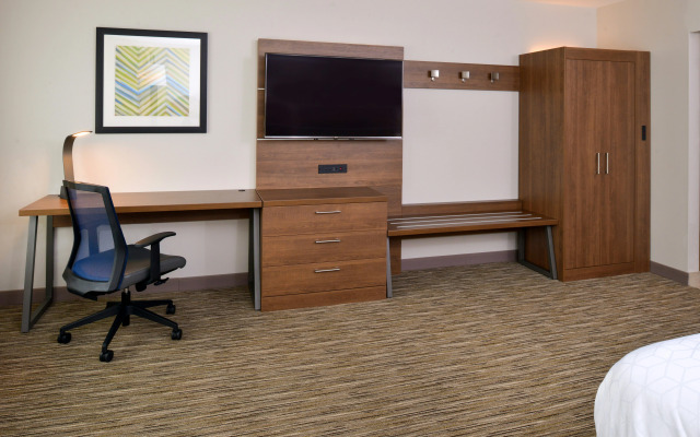 Holiday Inn Express & Suites Ottumwa by IHG