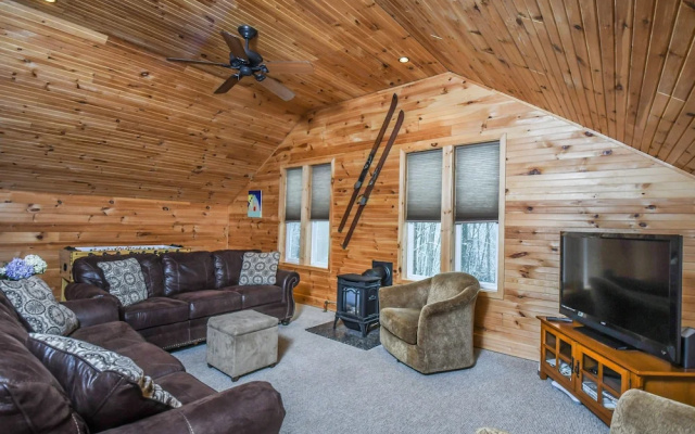 Hideout at Red Pines Holiday Home
