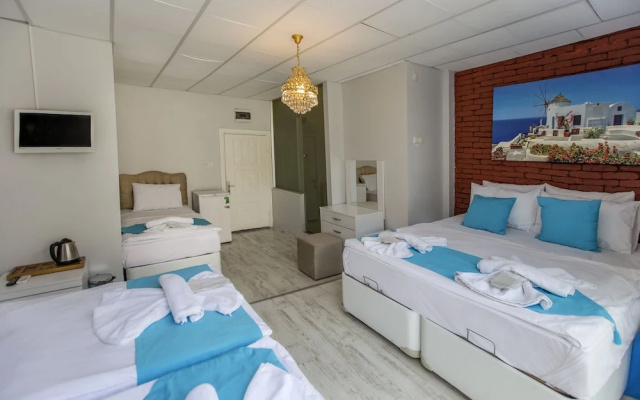 Royal Family Hotel