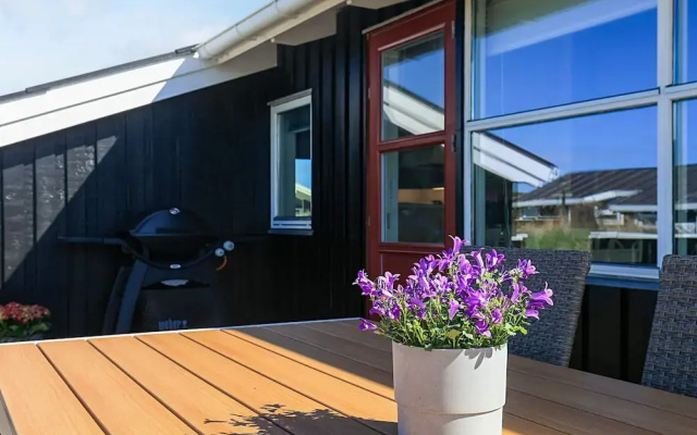 6 Person Holiday Home in Hjorring