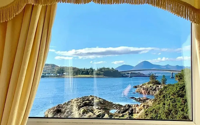 Lochalsh Hotel