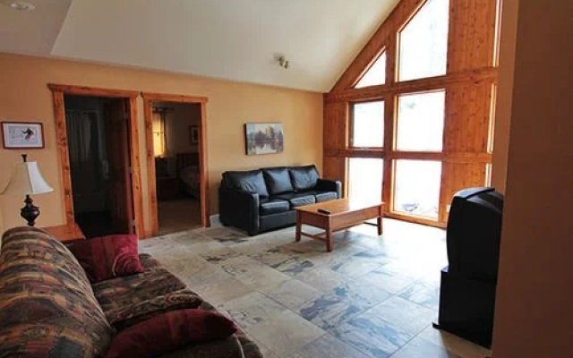 Boomerang Chalets by FCR