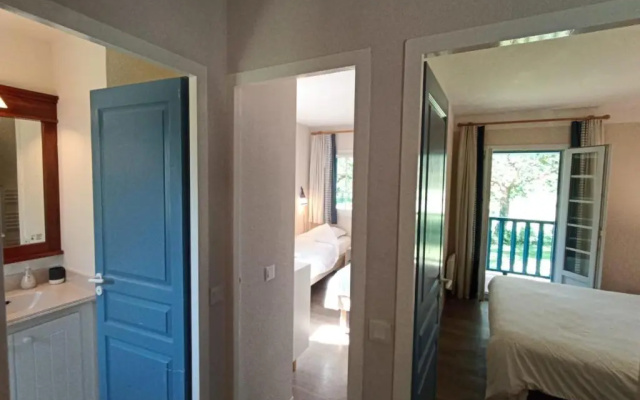 Bright 50 M for 6 with Balcony And Garden