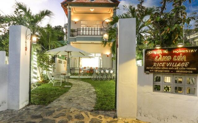 Отель Rice Village Homestay вид на фасад