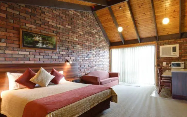 Belvoir Village Motel & Apartments