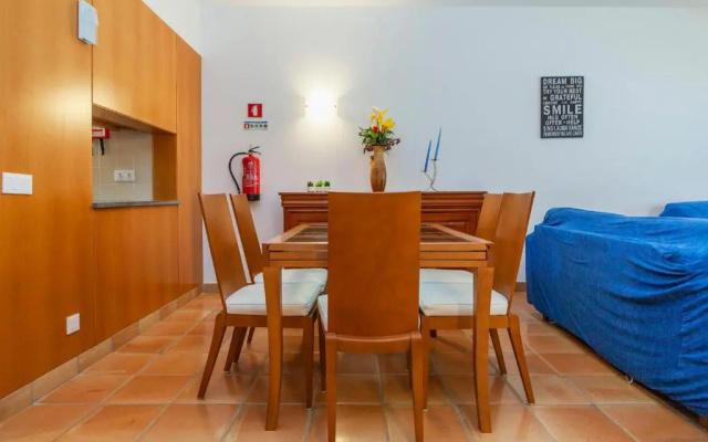 B39 - Marina Hill Apartment