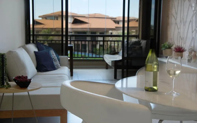 ML103 Luxuoso apartamento de 3 suítes no Mandara Lanai