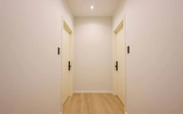 Heart of Durres Apartment 02