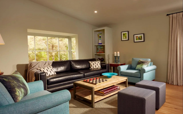 Awaroa Lodge