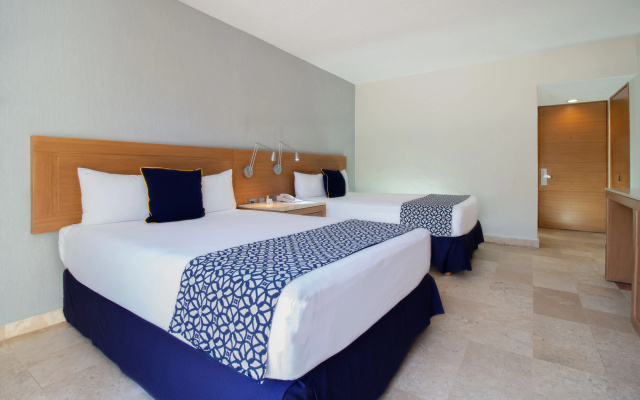 Plaza Pelicanos Club Beach Resort All Inclusive