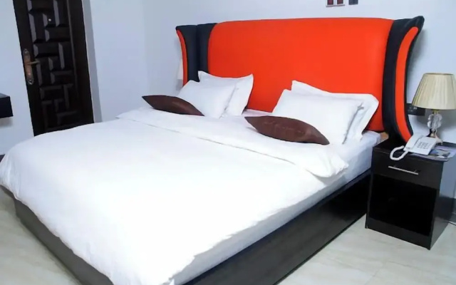 Ugwis Hotel and Suites