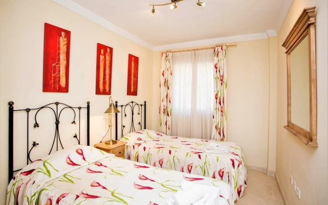 Elviria 3 bed apartment close to beach JP4D
